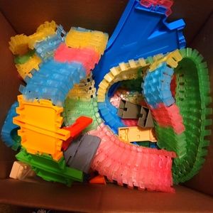 Kids car race track set
